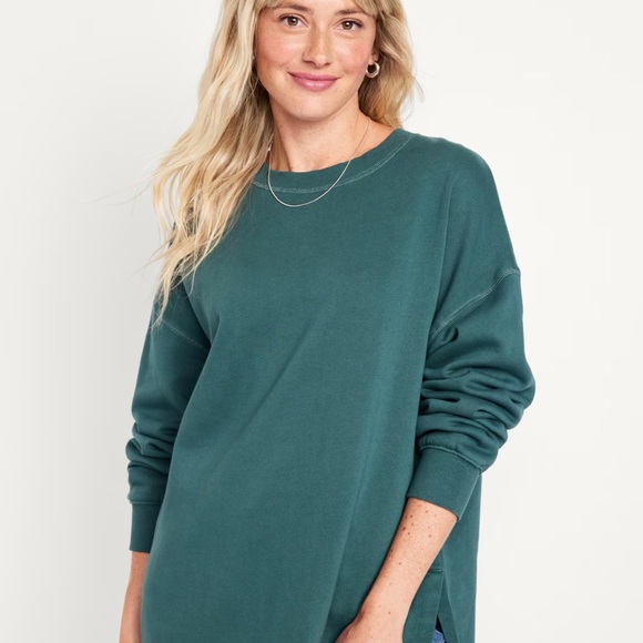 NWT OLD NAVY Oversized Boyfriend Color: Glorious Pine Garment-Dyed Sweatshirt - Picture 2 of 5